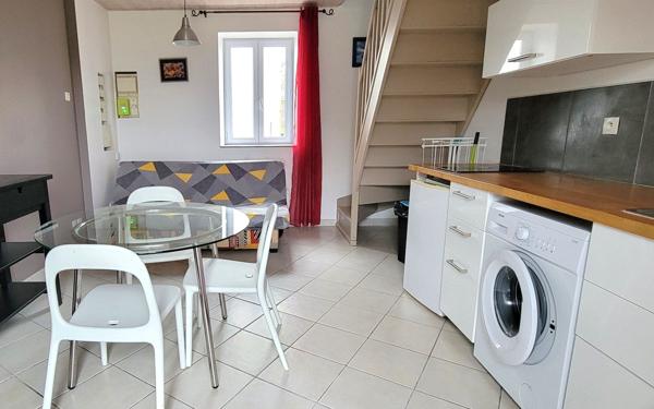 Appartement à louer    1 pièce •  Écuisses