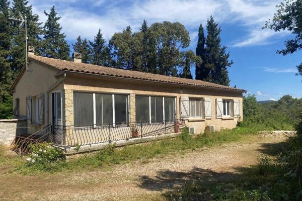 Maison avec 2.4 hectares de terrain naturel à Solliès-Pont