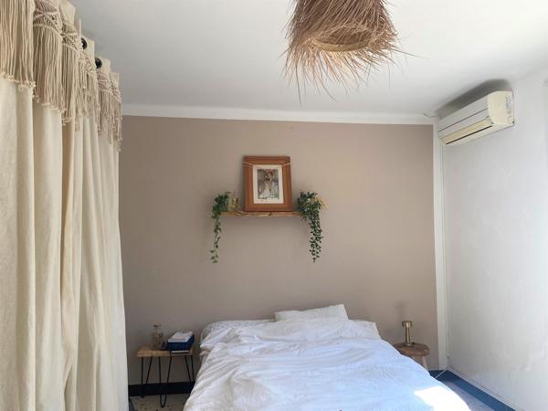 Maison avec 2.4 hectares de terrain naturel à Solliès-Pont