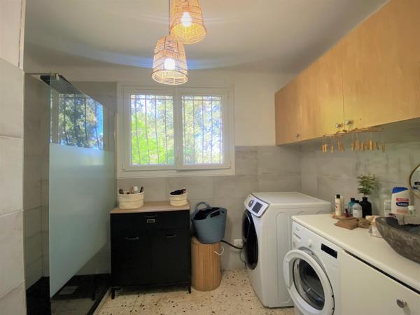 Maison avec 2.4 hectares de terrain naturel à Solliès-Pont