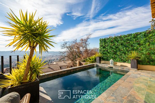 Villa d’architecte avec piscine et vue panoramique