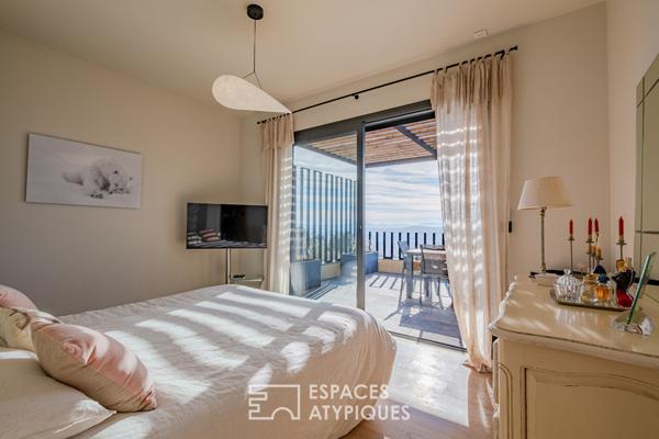 Villa d’architecte avec piscine et vue panoramique