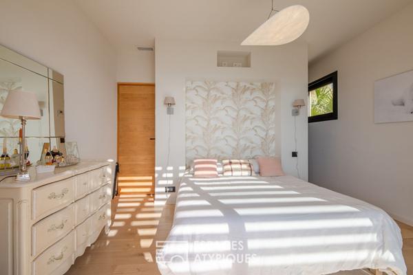 Villa d’architecte avec piscine et vue panoramique