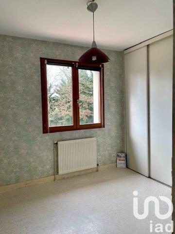 Maison traditionnelle 6 pièces de 177 m² à Sèvres-Anxaumont (86800)