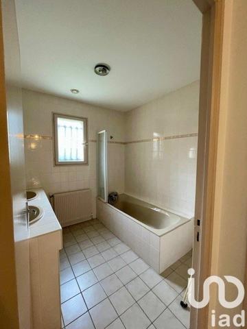 Maison traditionnelle 6 pièces de 177 m² à Sèvres-Anxaumont (86800)