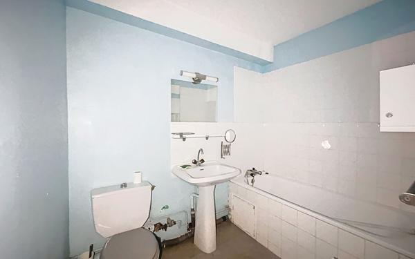 Appartement à vendre    2 pièces • 61,74 m2 Saint-Étienne