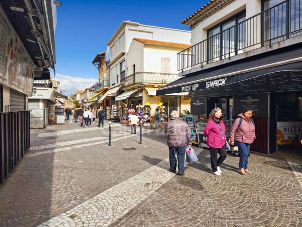 GARD (30) LE GRAU DU ROI (30240) RARE BAIL A CEDER local commercial 80 m 2 EMPLACEMENT N°1 RUE REDARES.