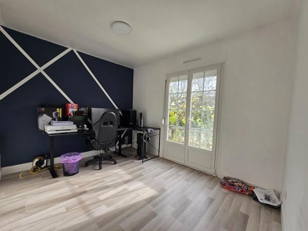 Plain Pied individuel, 4 chambres, garage, jardin secteur HOUZARDE