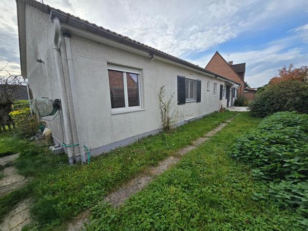 Plain Pied individuel, 4 chambres, garage, jardin secteur HOUZARDE