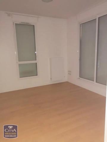 Appartement à louer 4 pièces 114.73m² Calais (62100)