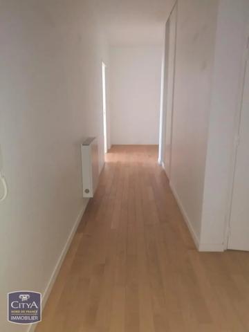 Appartement à louer 4 pièces 114.73m² Calais (62100)