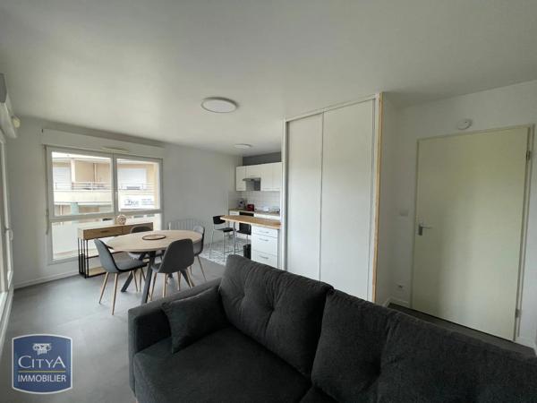 Appartement à louer 2 pièces 46.77m² Le Mans (72000)