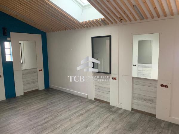 Local commercial - 98m2 - LA CHAPELLE SUR ERDRE