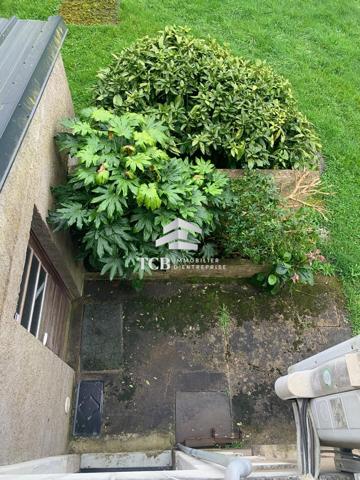 Local commercial - 98m2 - LA CHAPELLE SUR ERDRE