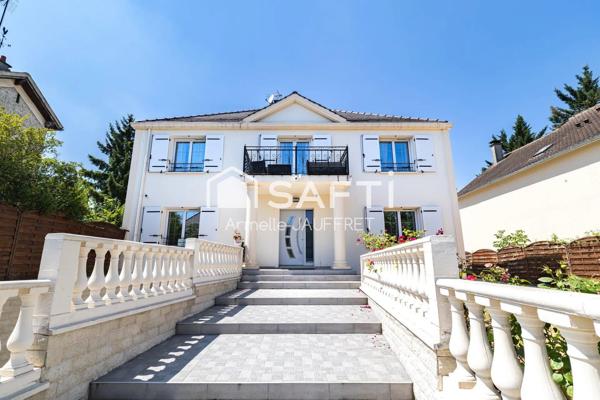Maison d'exception dans secteur résidentiel