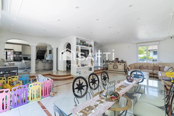 Maison d'exception dans secteur résidentiel