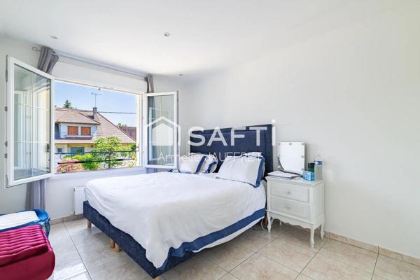 Maison d'exception dans secteur résidentiel