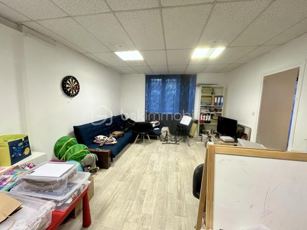 Local d'activités de 81 m²