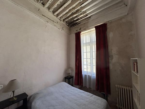 Charmante maison en pierre avec cour proche Carcassonne