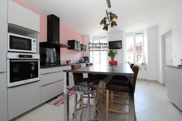 Maison Villeneuve L Archeveque 5 pièce(s) 180 m2 avec dépendances