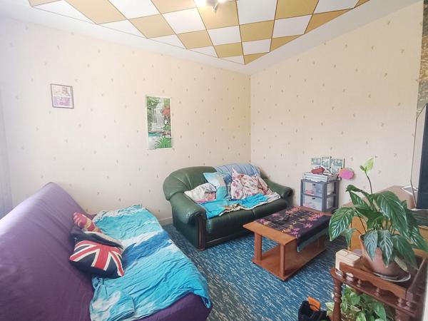 Jolie Maison sur sous-sol d'une surface habitable de 126 m2 sur terrain clos de 1233 m2