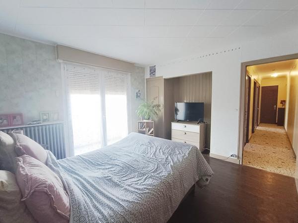 Jolie Maison sur sous-sol d'une surface habitable de 126 m2 sur terrain clos de 1233 m2