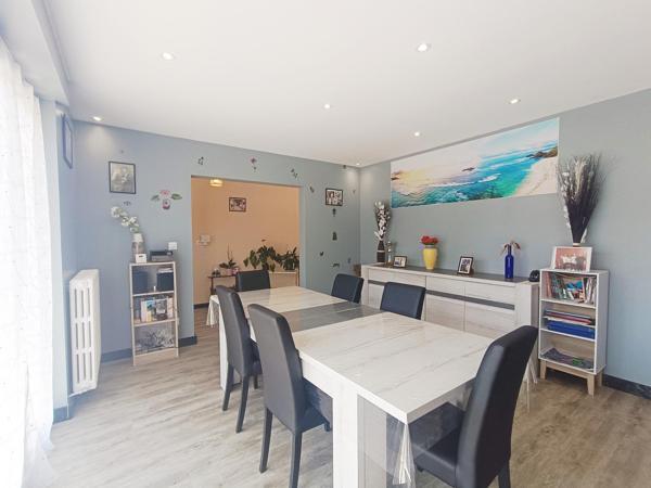 Jolie Maison sur sous-sol d'une surface habitable de 126 m2 sur terrain clos de 1233 m2