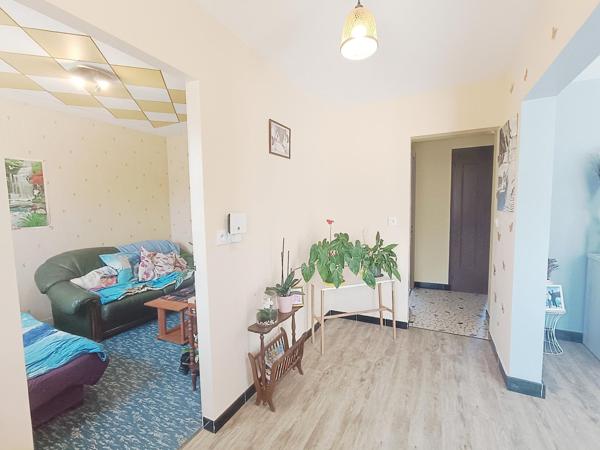 Jolie Maison sur sous-sol d'une surface habitable de 126 m2 sur terrain clos de 1233 m2