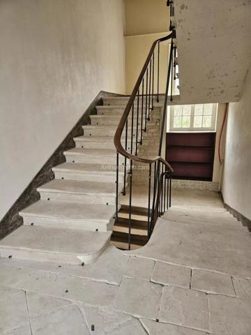 Vente                                                      Maison
                        
                     10 pièces                      280 m2                     à Caen