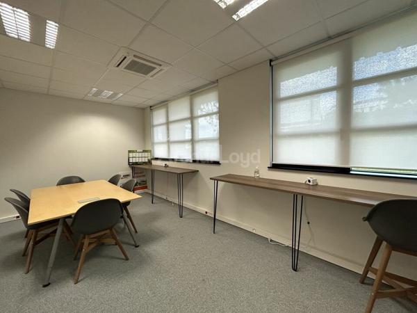 BUREAUX à LOUER de 229 m²