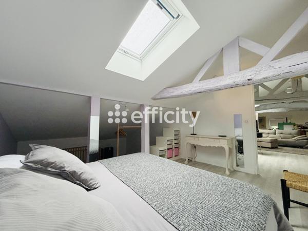 Maison
         8 pièces
        - 300 m² Bien prestige 893 500 € *