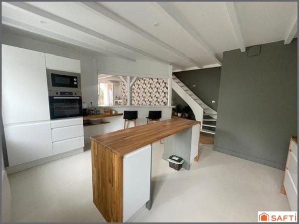 Aucun travaux, très belle rénovation.