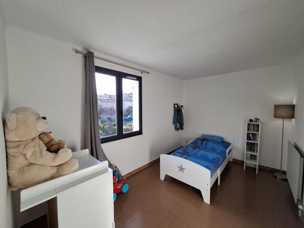 Maison T4 / 84m² Jardin, Piscine, Parking privé