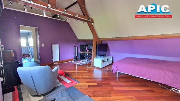 GROSLAY,

Belle construction et beaux volumes pour ...