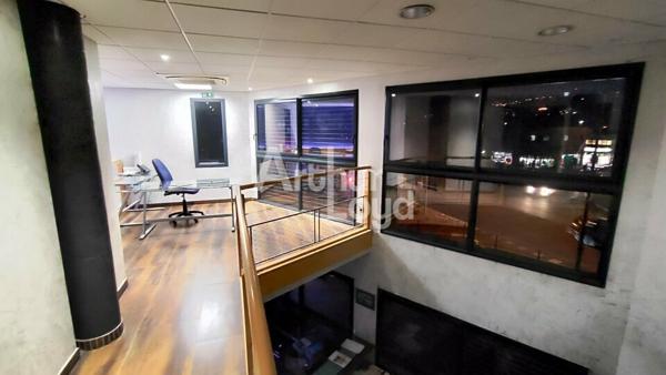 À VENDRE bâtiment de bureaux sur la commune de BARBERAZ d'une surface totale de 270 m².