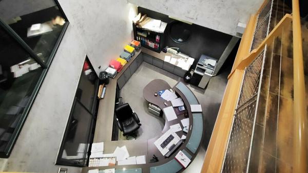 À VENDRE bâtiment de bureaux sur la commune de BARBERAZ d'une surface totale de 270 m².