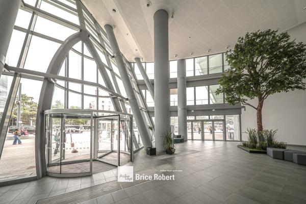 Bureaux à louer Lyon 3ème dans immeuble emblématique et lumineux Part Dieu