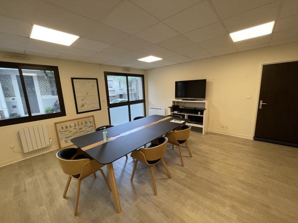 Bureaux à louer à Nantes avec terrasse et parking proche parc de Procé