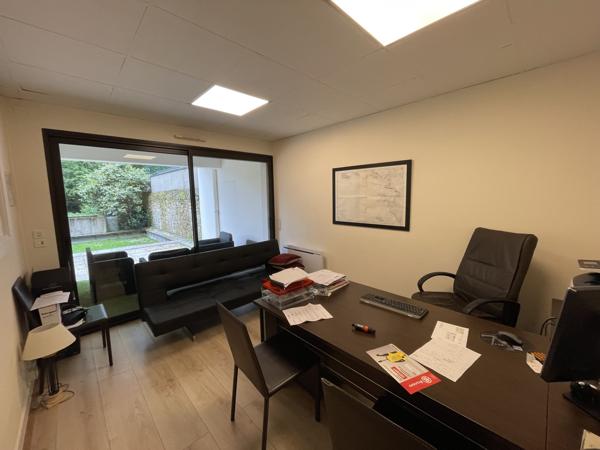 Bureaux à louer à Nantes avec terrasse et parking proche parc de Procé