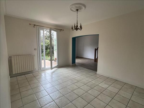 Maison à louer 897 € CC CASTRES 4 p 97 m² DPE D