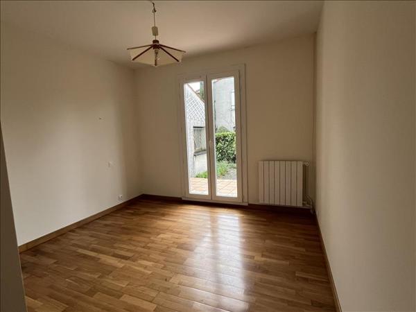 Maison à louer 897 € CC CASTRES 4 p 97 m² DPE D