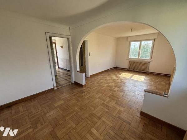 Maison 4 pièces (environ 72 m² habitables) sur sous-sol complet, secteur calme et proche commodités