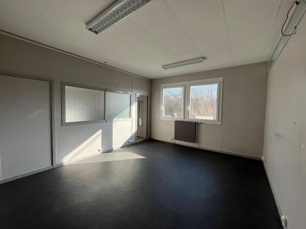 BUREAUX - A LOUER - 350 M2 - LAON