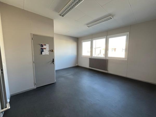 BUREAUX - A LOUER - 350 M2 - LAON