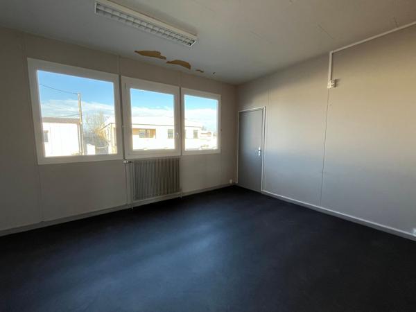 BUREAUX - A LOUER - 350 M2 - LAON