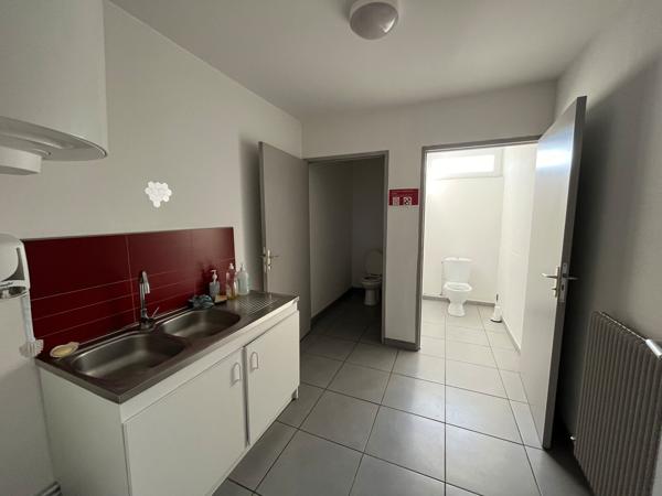 BUREAUX - A LOUER - 350 M2 - LAON