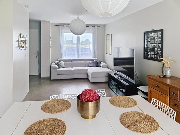 Maison 110 m2 - Terrain 416 m2 - 4 chambres - RER C et D