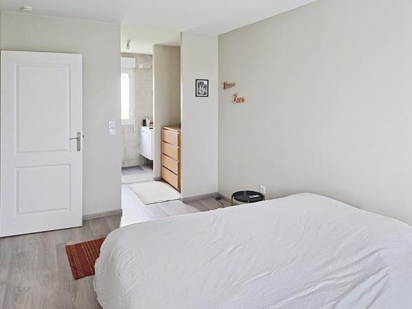 Maison 110 m2 - Terrain 416 m2 - 4 chambres - RER C et D