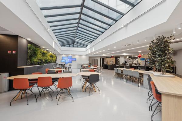 Bureaux à louer à Suresnes vue Seine dans immeuble rénové et labellisé