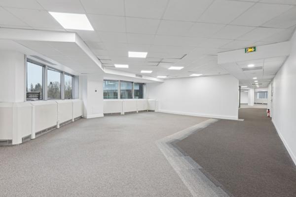 Bureaux à louer à Suresnes vue Seine dans immeuble rénové et labellisé